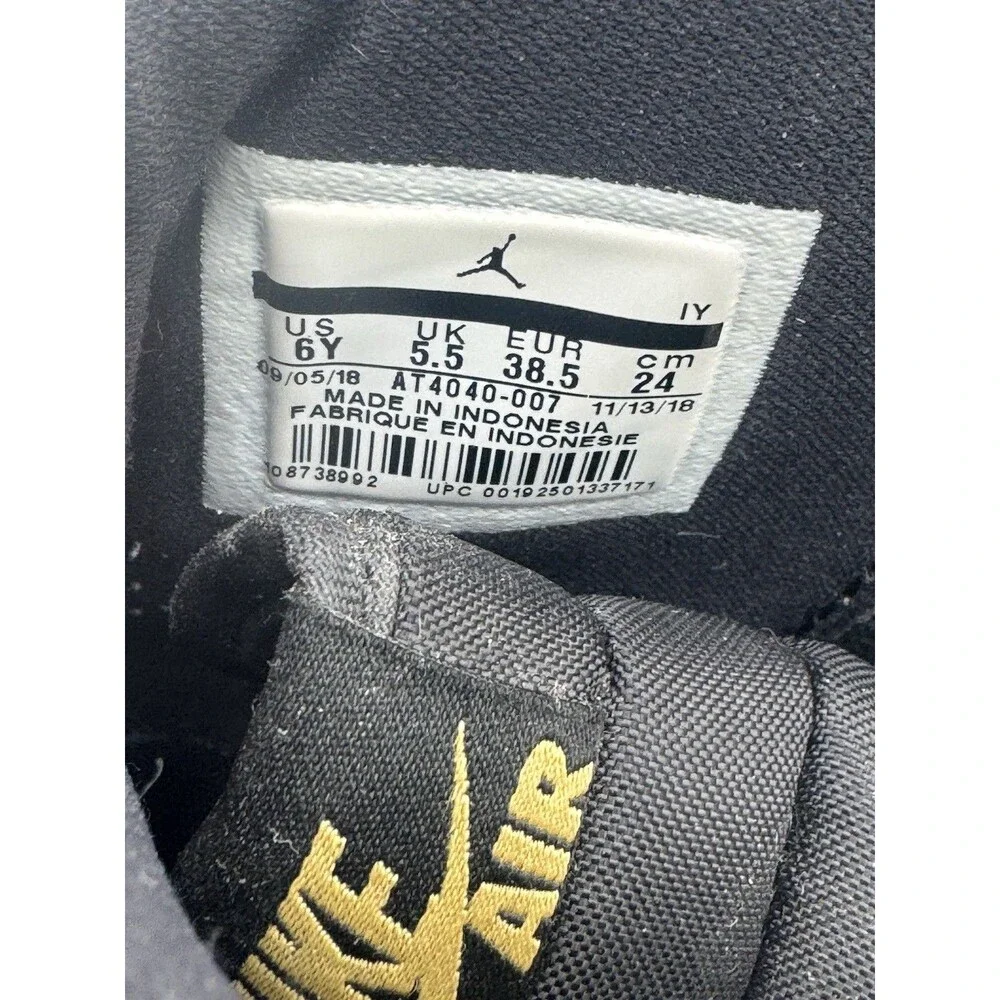 Nike Air Jordan Legacy 312 Size 6Y GS Black Metallic‎ Gold AT4040-007
